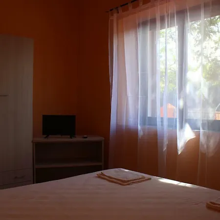 לינה וארוחת בוקר La Cantoniera *