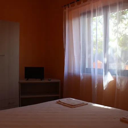 La Cantoniera Oda ve Kahvaltı 3*